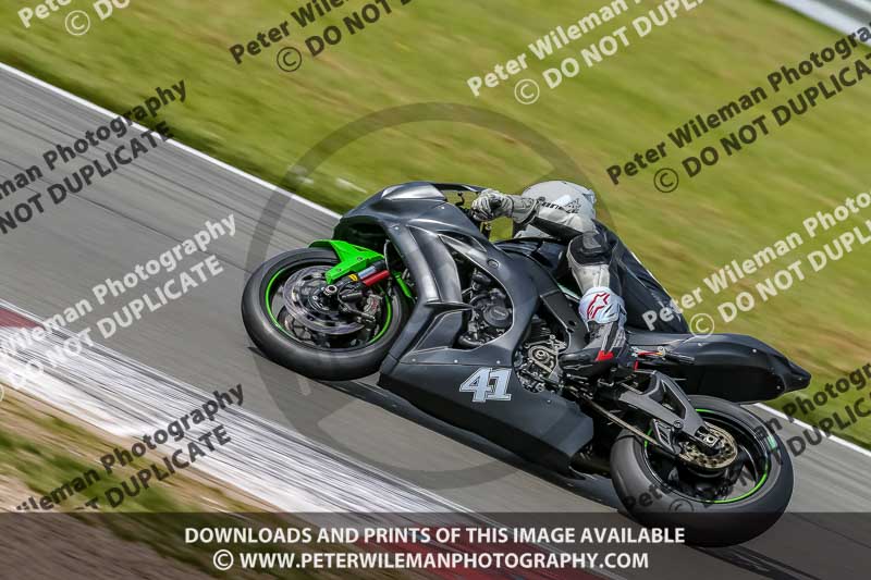PJ Motorsport Photography;donington no limits trackday;donington park photographs;donington trackday photographs;no limits trackdays;peter wileman photography;trackday digital images;trackday photos